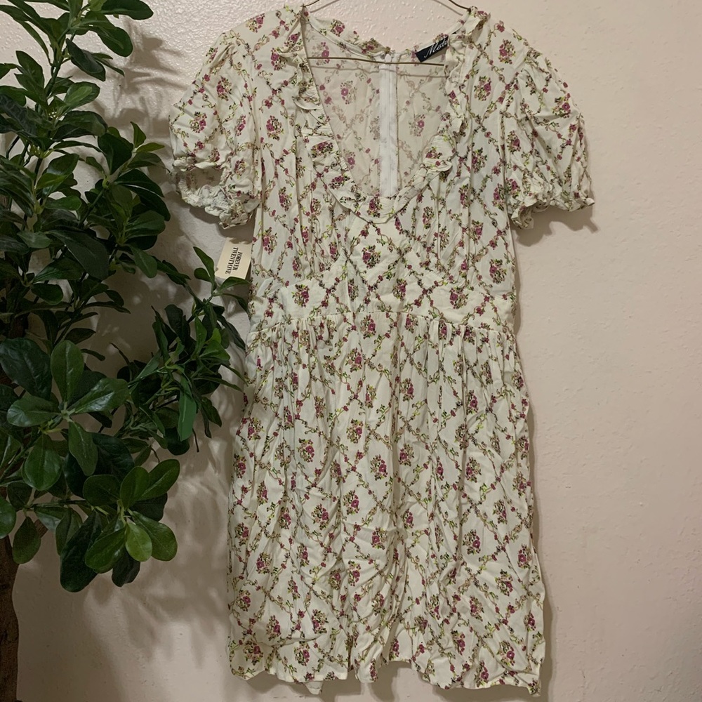 NWT Forever 21 Floral Dress